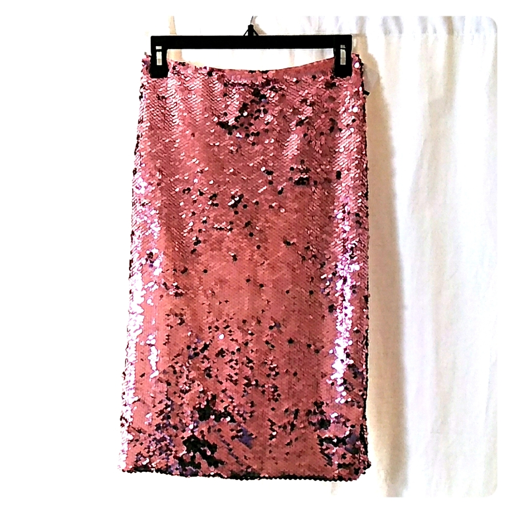 EUC Pink Copper Sequin Pencil Skirt
Anthropology